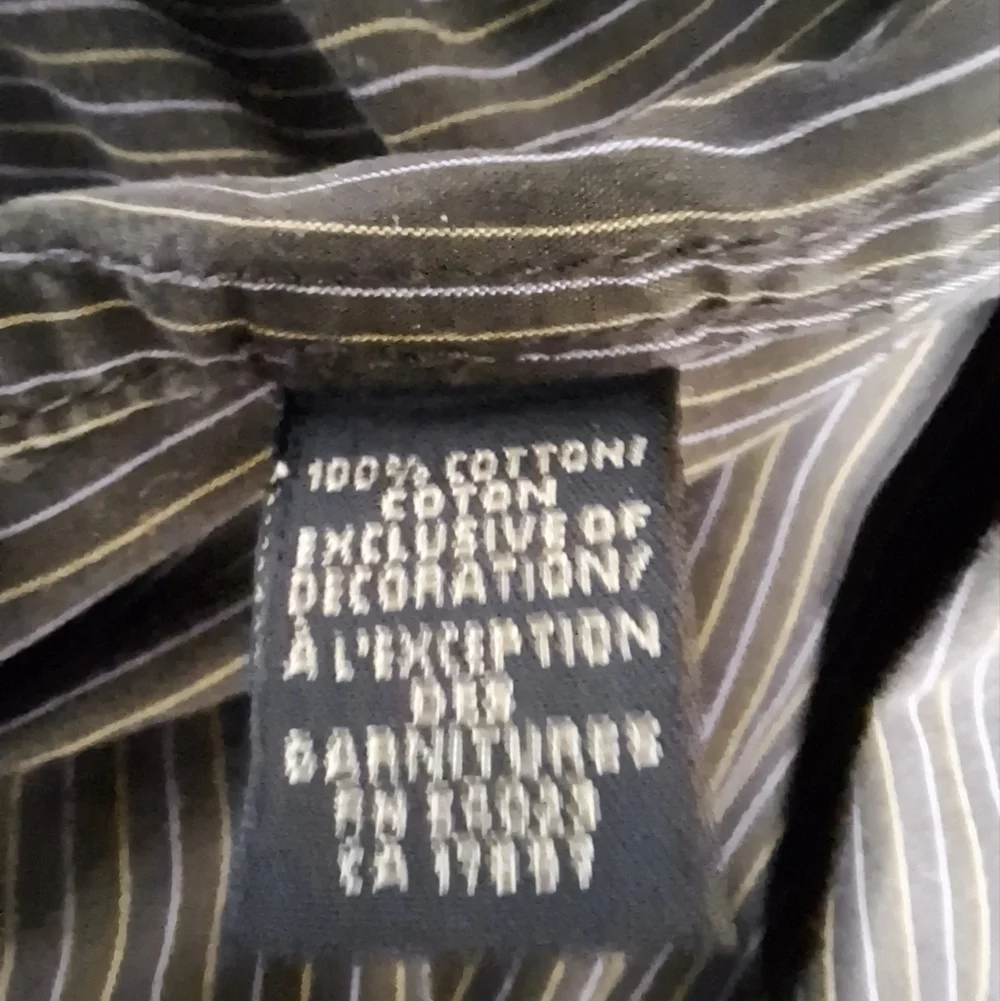 Banana Republic long sleeve button-down men's shirt size large.